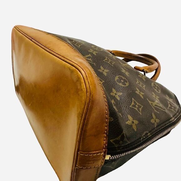 Louis Vuitton Alma PM tote - Picture 9 of 16